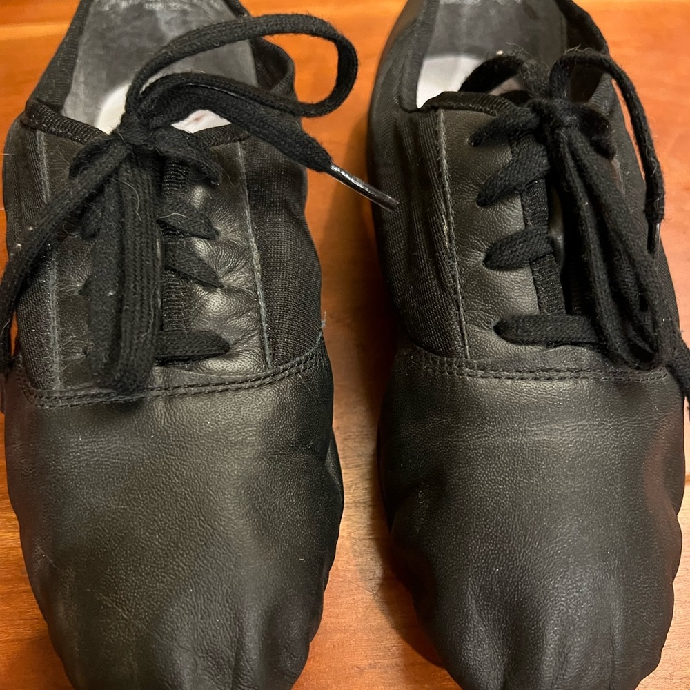 NEW Women’s Capezio E-series jazz shoes